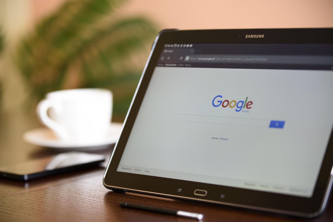 Perplexity AI : le moteur de recherche qui veut tuer Google (et qui s’en approche dangereusement)